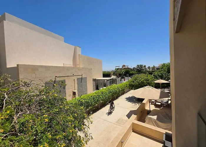 Mangroovy Serene Poolside Escape Cozy 2br Wz Games