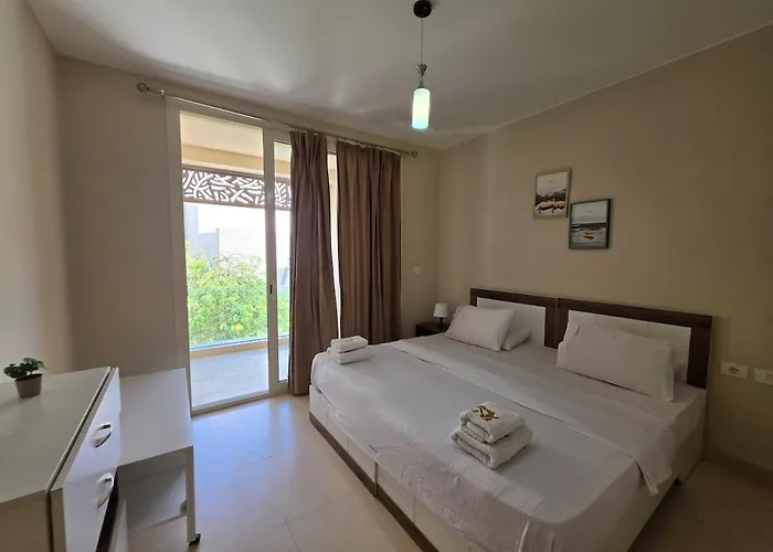 شقة Mangroovy Serene Poolside Escape Cozy 2br Wz Games الغردقة