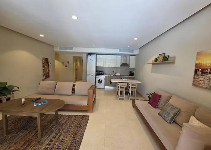 Mangroovy Serene Poolside Escape Cozy 2br Wz Games الغردقة