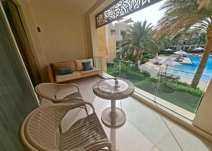 Mangroovy Serene Poolside Escape Cozy 2br Wz Games * الغردقة